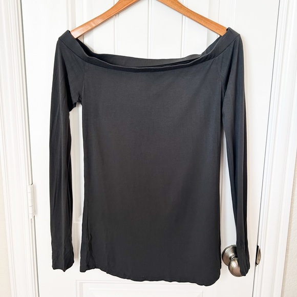 Jet by John Eshaya Off the Shoulder Top Size Small - Picture 2 of 2